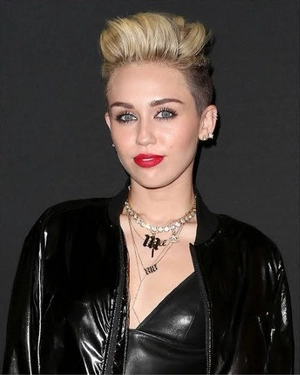 Miley Cyrus AI Voice Singer