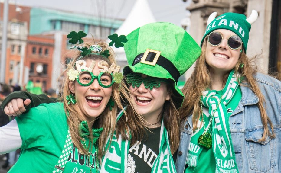 St. Patrick's Day Parade Green Shamrock Outfits